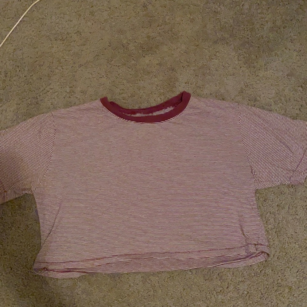 Cropped Aeropostale t shirt